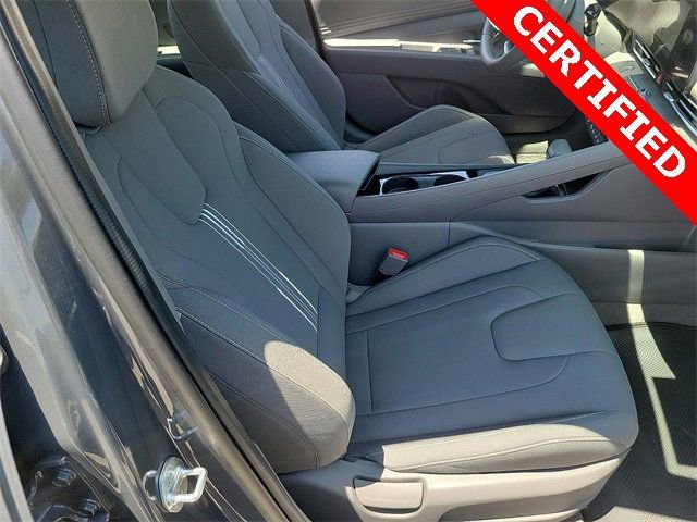 Used 2024 Hyundai Elantra SEL w/ Convenience Package FWD image 16