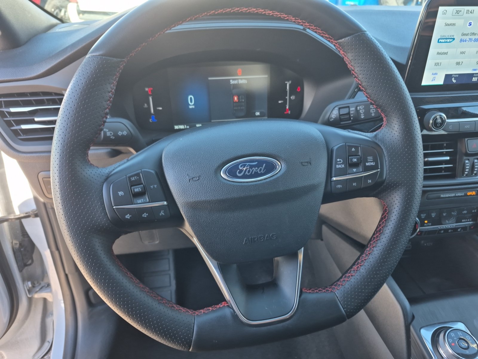 Used 2025 Ford Escape ST-Line Select AWD/4WD image 9
