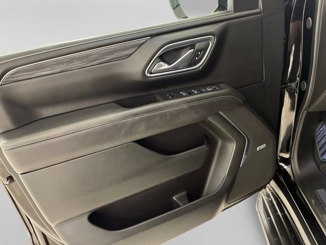 Used 2024 GMC Yukon SLT AWD/4WD image 13