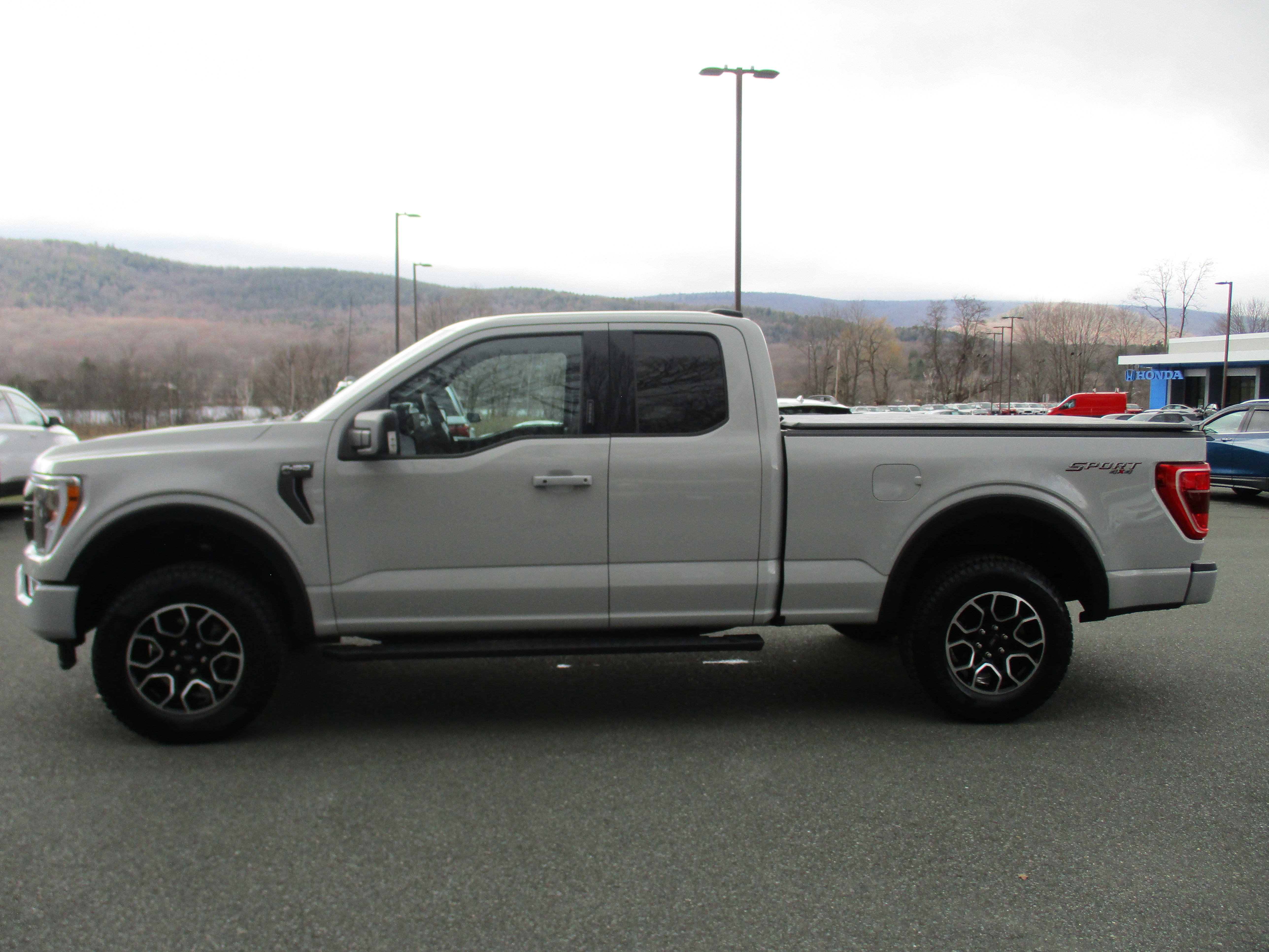 Used 2023 Ford F150 XLT w/ Equipment Group 302A High image 8