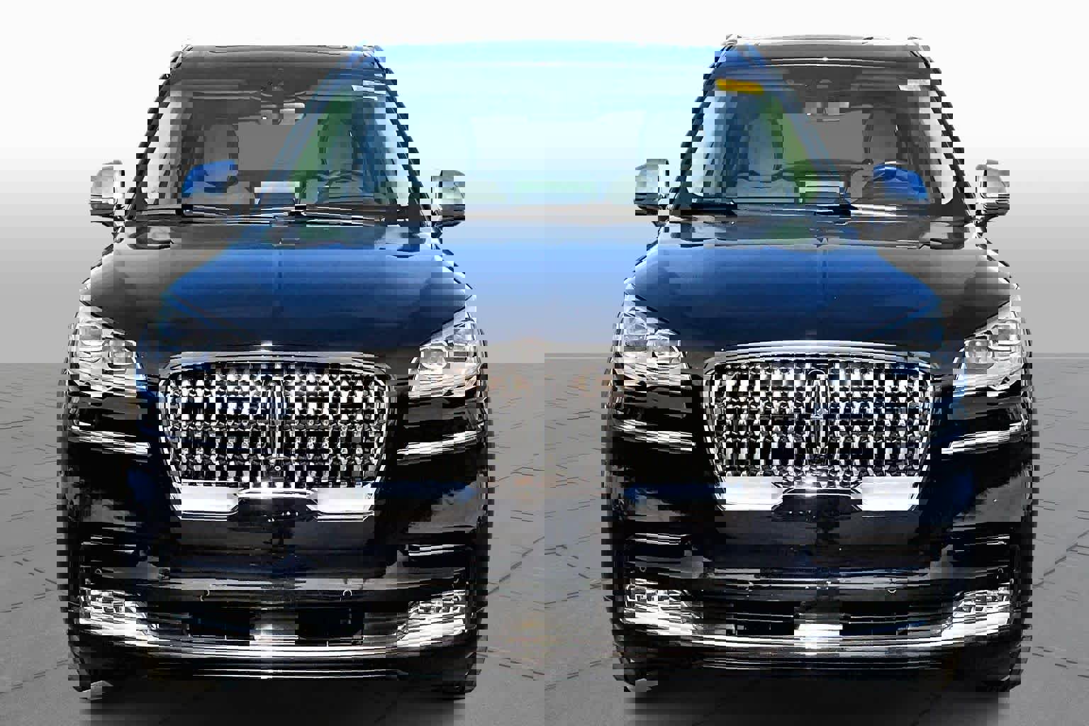 Used 2022 Lincoln Aviator Black Label w/ Dynamic Handling Package image 4