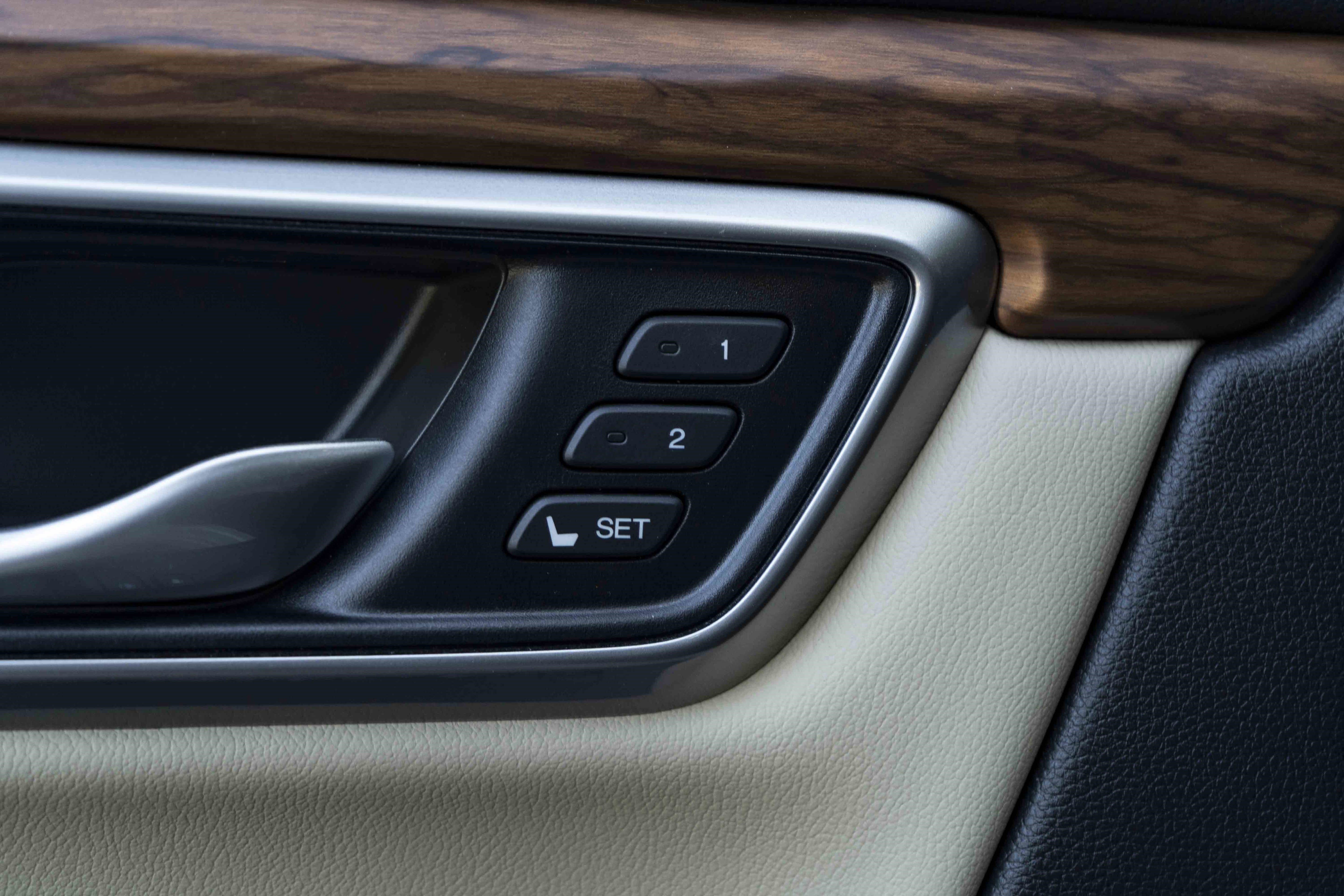 Used 2019 Honda CR-V Touring image 39