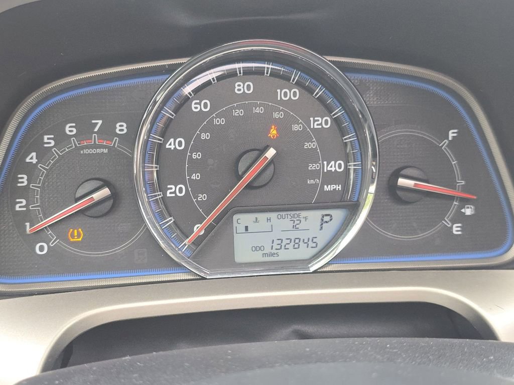 Used 2014 Toyota RAV4 Limited w/ Technology Package AWD/4WD image 28