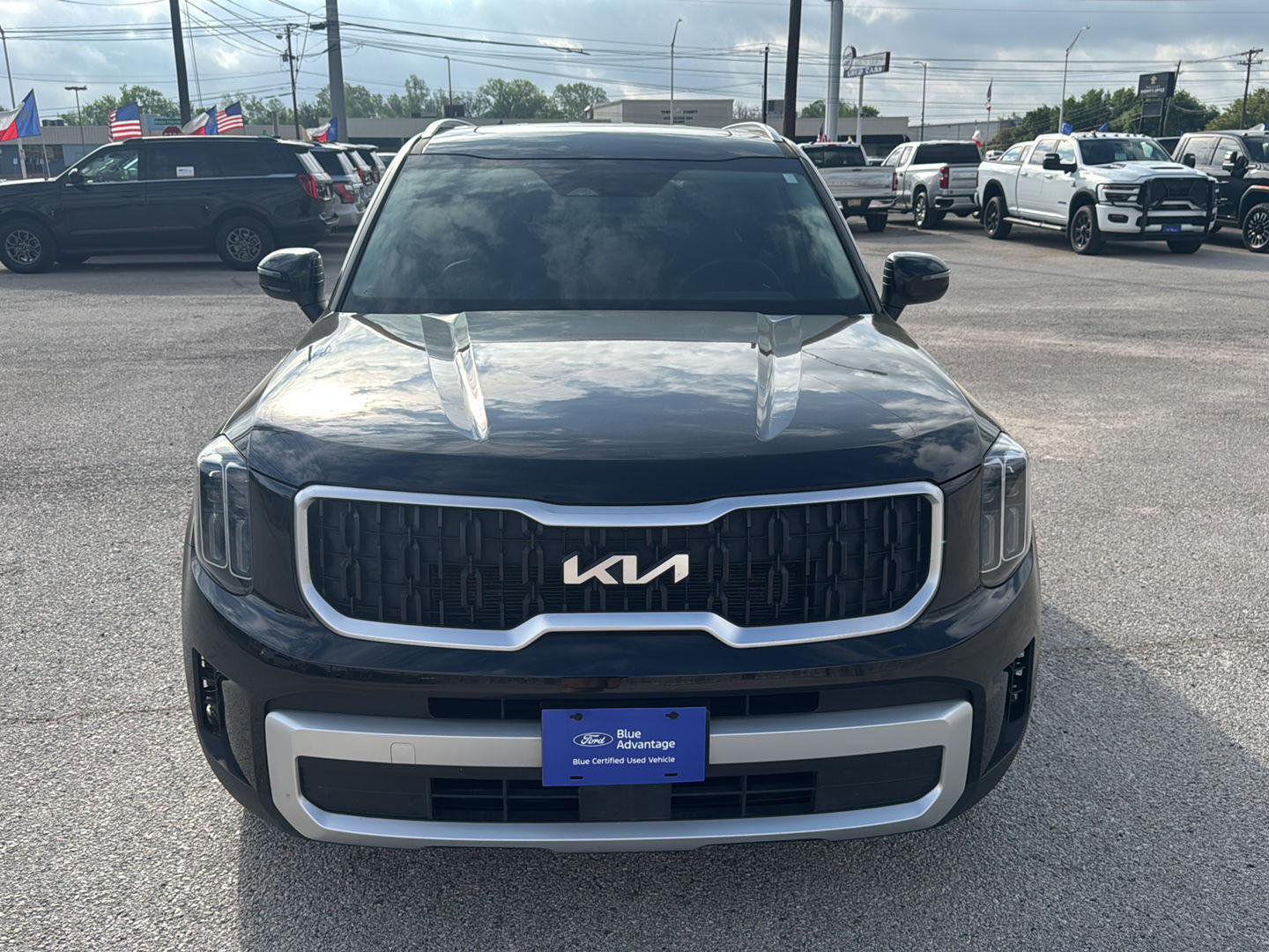 Used 2025 Kia Telluride EX AWD/4WD image 2