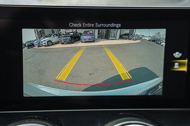 Used 2023 Mercedes-Benz GLB 250 4MATIC w/ Premium Package image 44