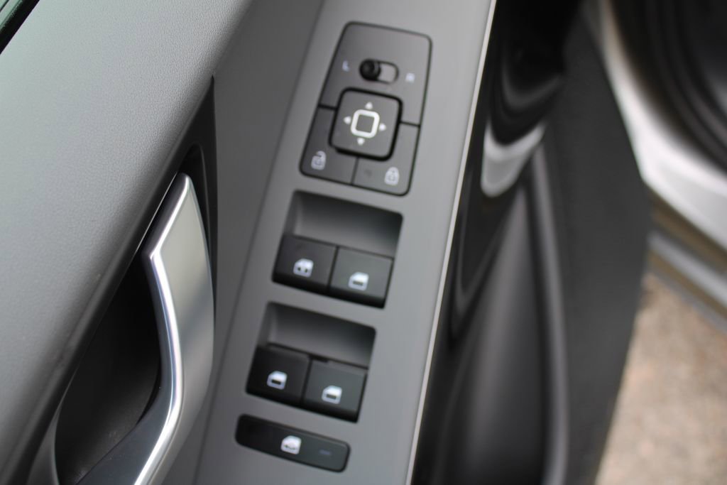 New 2026 Kia Niro EX FWD image 20