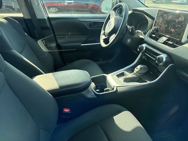 Used 2023 Toyota RAV4 LE image 7