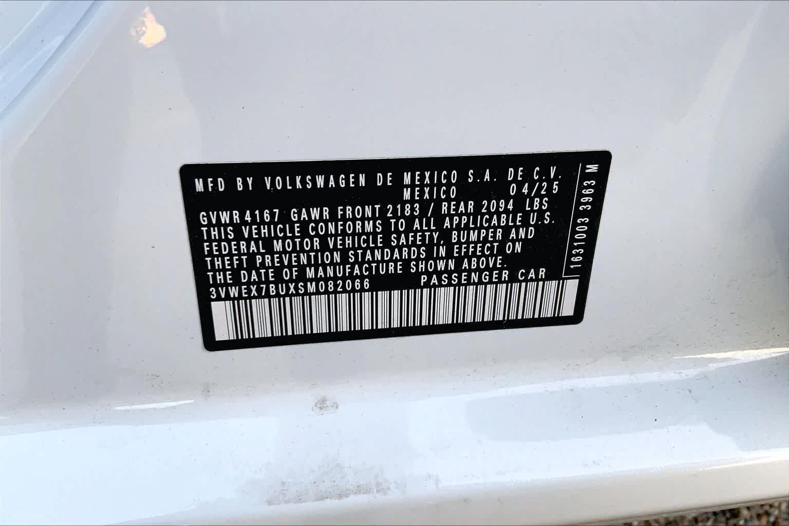 Used 2025 Volkswagen Jetta SE FWD image 35