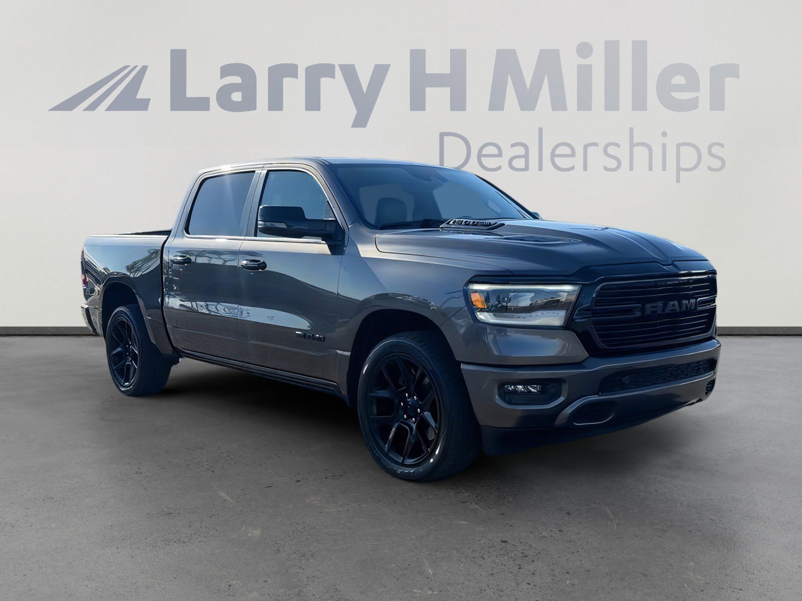 Used 2023 RAM 1500 Laramie AWD/4WD image 8