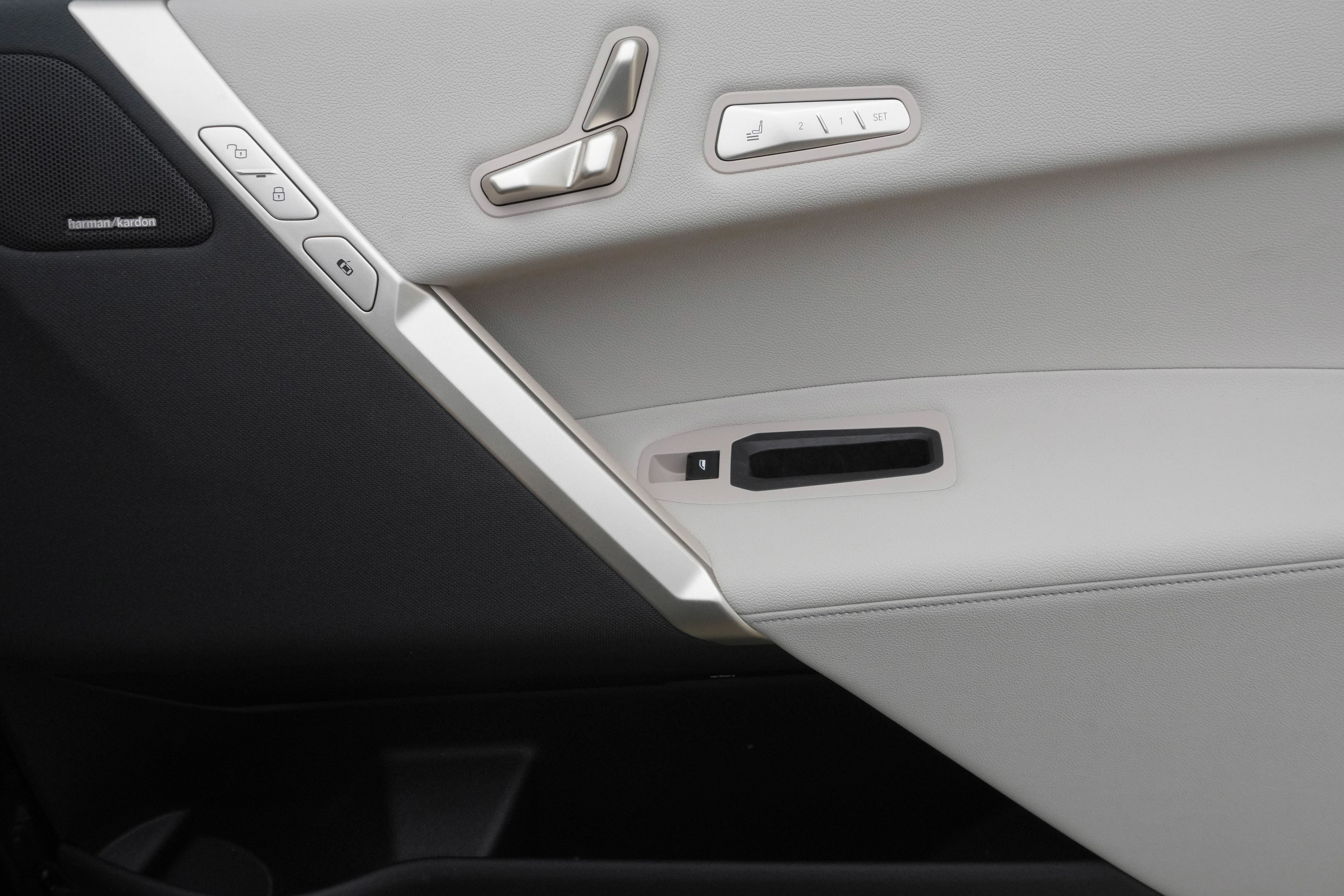 Certified 2024 BMW iX xDrive50 w/ Premium Package image 31