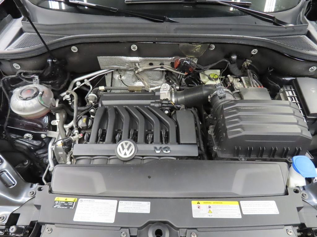 Used 2021 Volkswagen Atlas SEL R-Line AWD/4WD image 29
