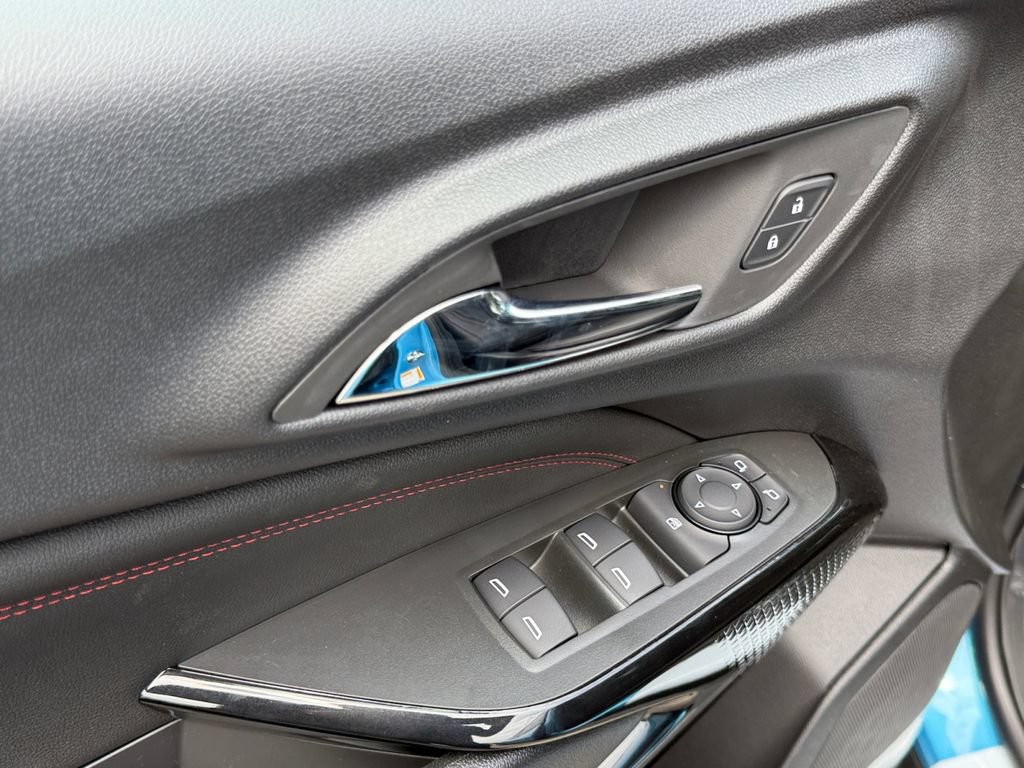 New 2026 Chevrolet Trax RS w/ Sunroof Package FWD image 11