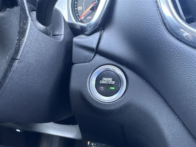 Used 2021 Chevrolet Equinox LT image 16