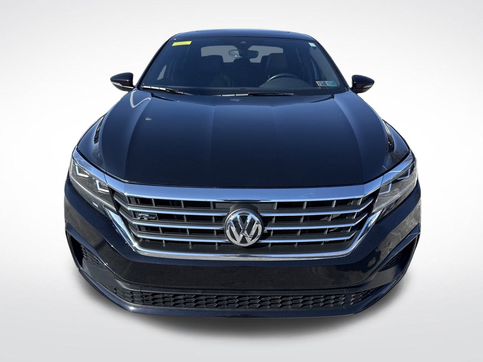 Certified 2022 Volkswagen Passat 2.0T R-Line image 5
