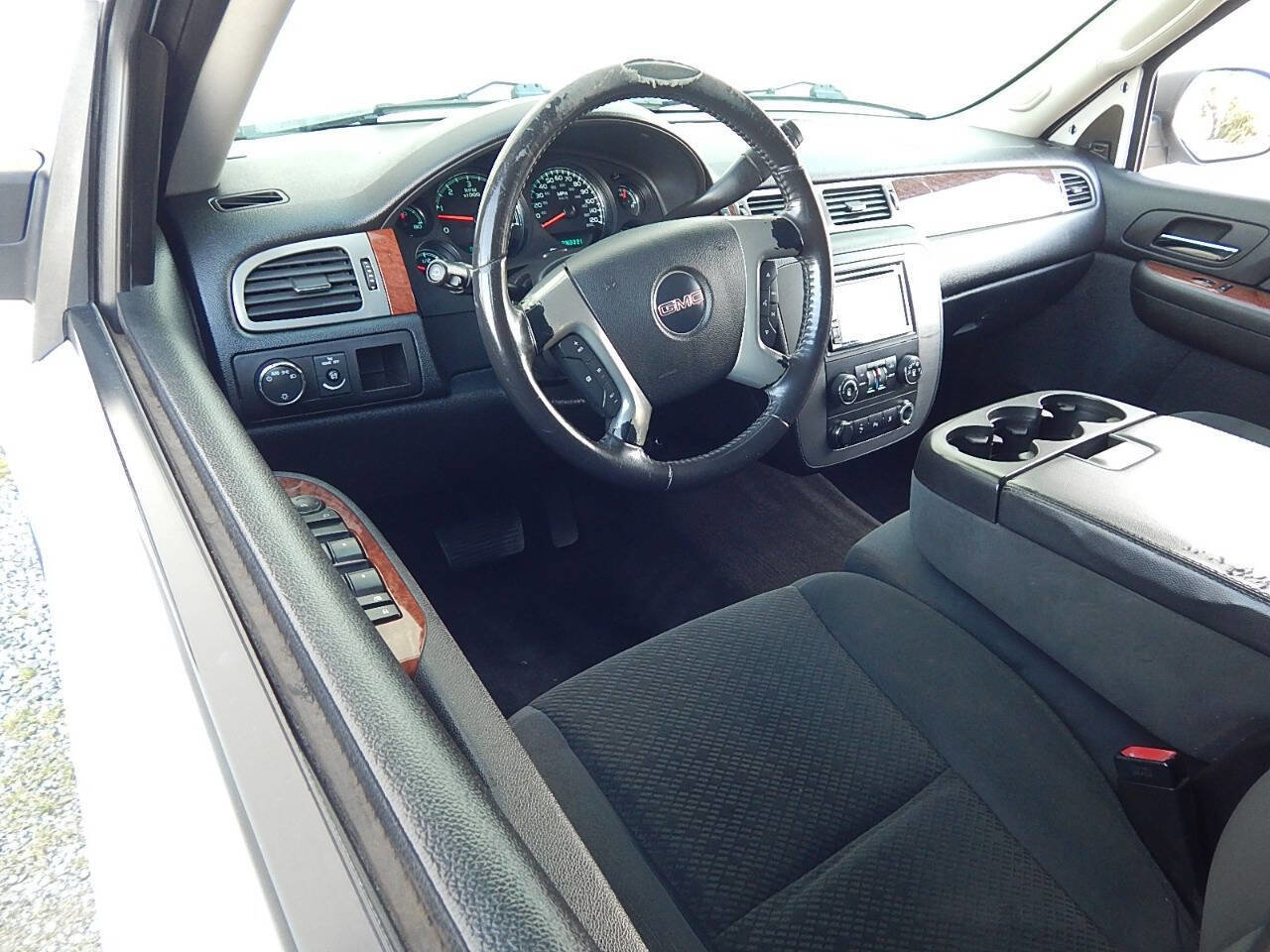 Used 2008 GMC Yukon SLE w/ Convenience Package image 15