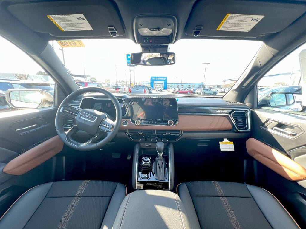 New 2026 GMC Canyon AT4 AWD/4WD image 18