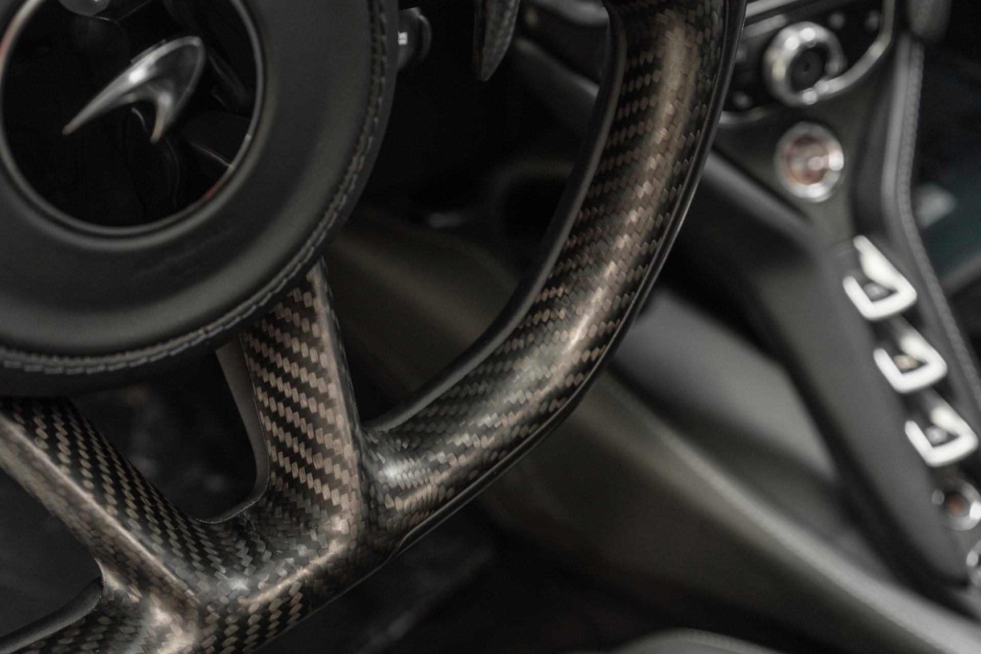 Used 2019 McLaren 720S Luxury image 26