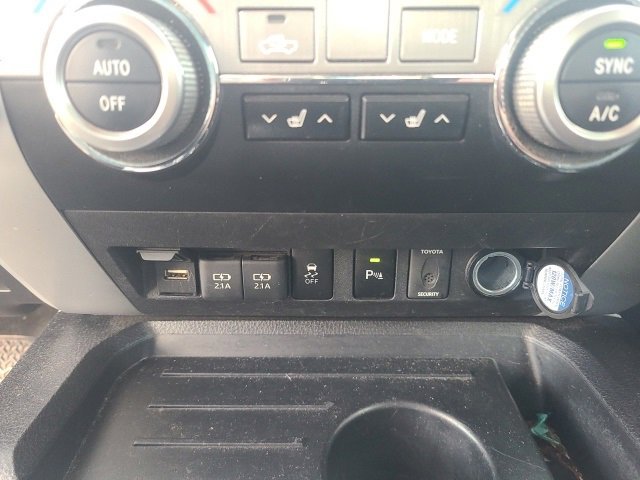 Used 2020 Toyota Tundra Limited image 27