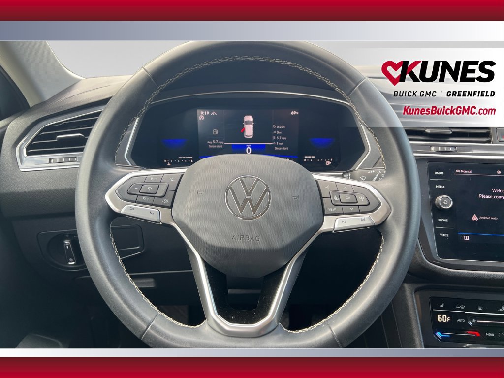 Used 2023 Volkswagen Tiguan SE AWD/4WD image 18