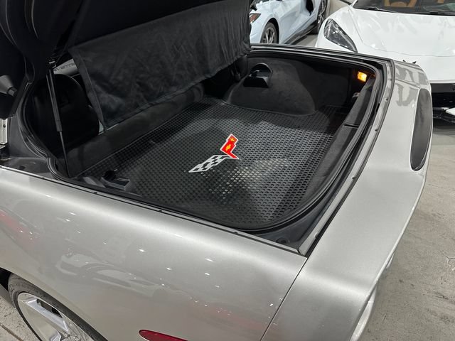 Used 2006 Chevrolet Corvette Coupe RWD image 32