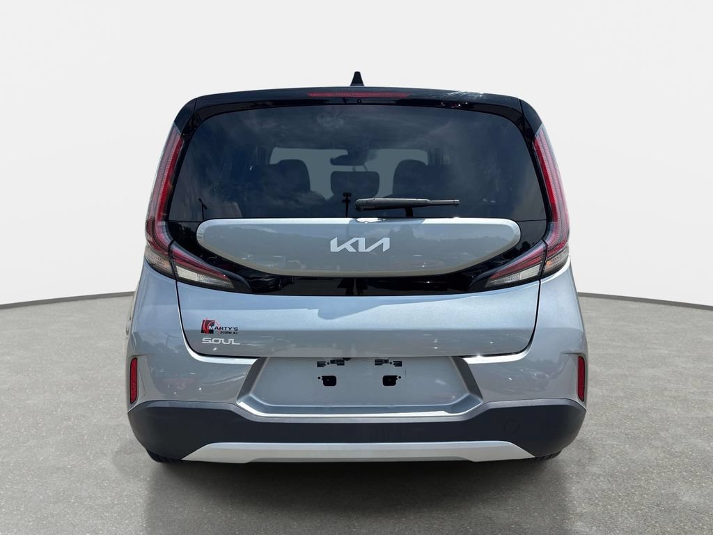 Used 2024 Kia Soul LX w/ Option Group 015 FWD image 5