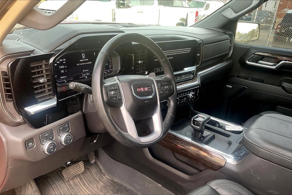Used 2024 GMC Sierra 1500 Elevation w/ Elevation Premium Package AWD/4WD image 13