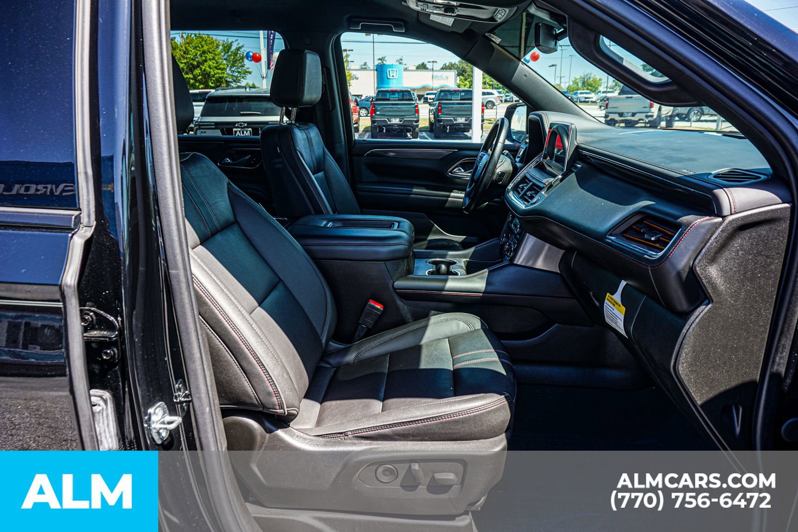 Used 2022 Chevrolet Suburban RST w/ Sport Performance Package AWD/4WD image 24