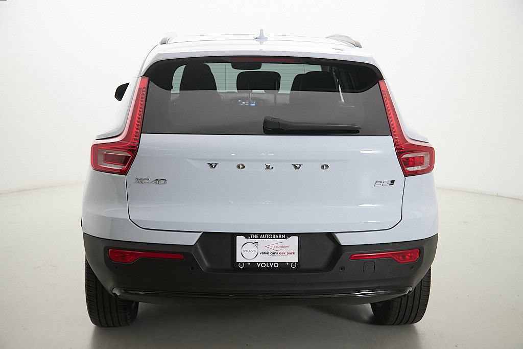 Certified 2026 Volvo XC40 B5 Plus AWD/4WD image 8