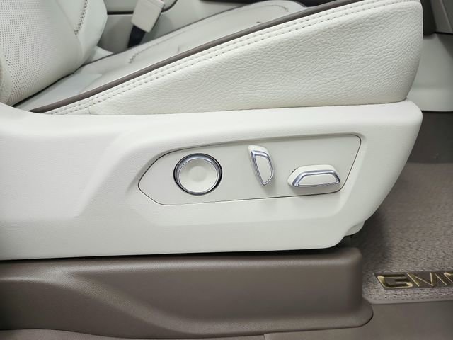 New 2026 GMC Yukon Denali AWD/4WD image 43