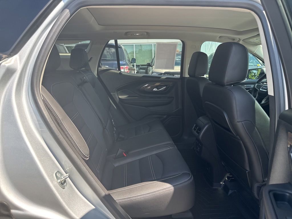 Used 2022 GMC Terrain Denali w/ Denali Premium Package AWD/4WD image 24