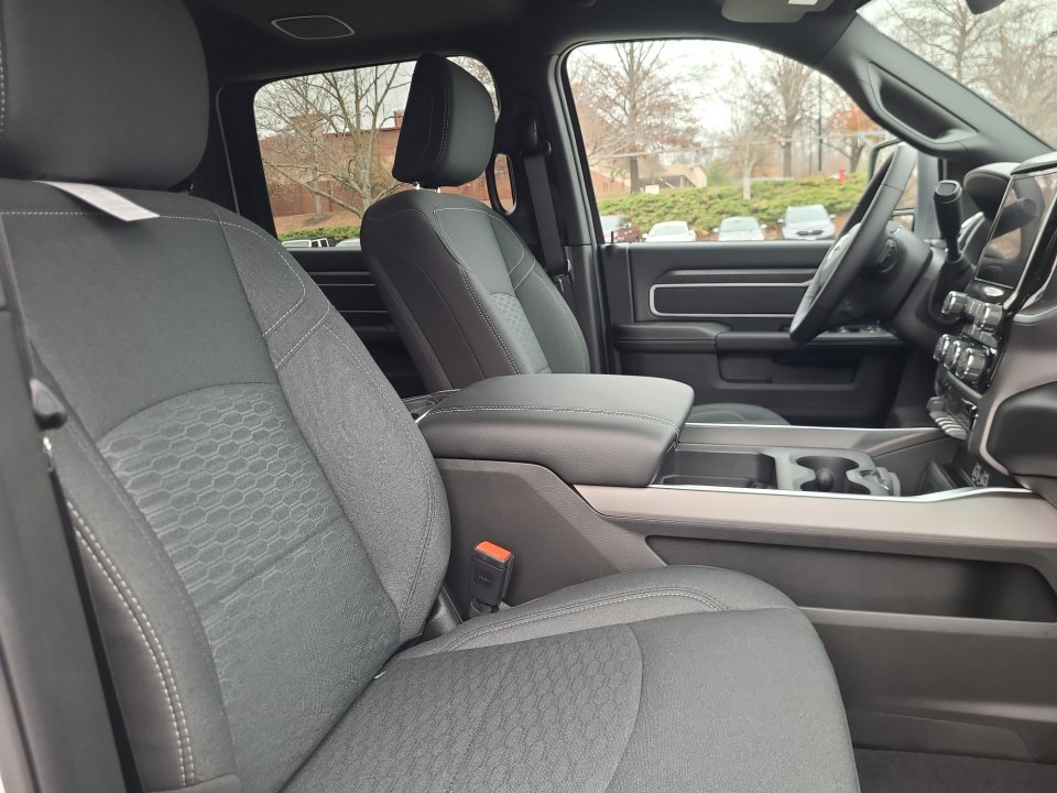 New 2026 RAM 2500 Big Horn AWD/4WD image 28