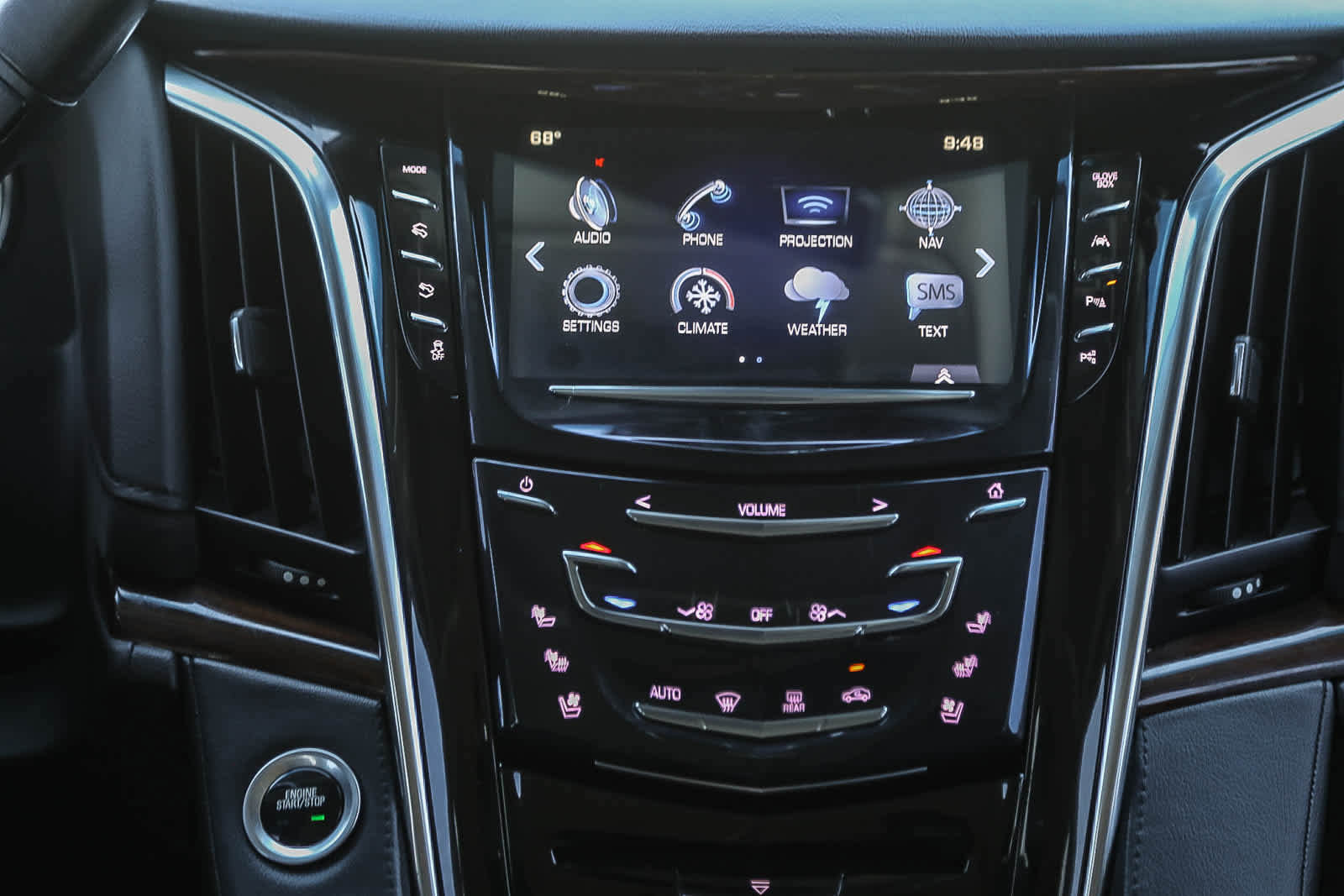Used 2020 Cadillac Escalade Luxury AWD/4WD image 14