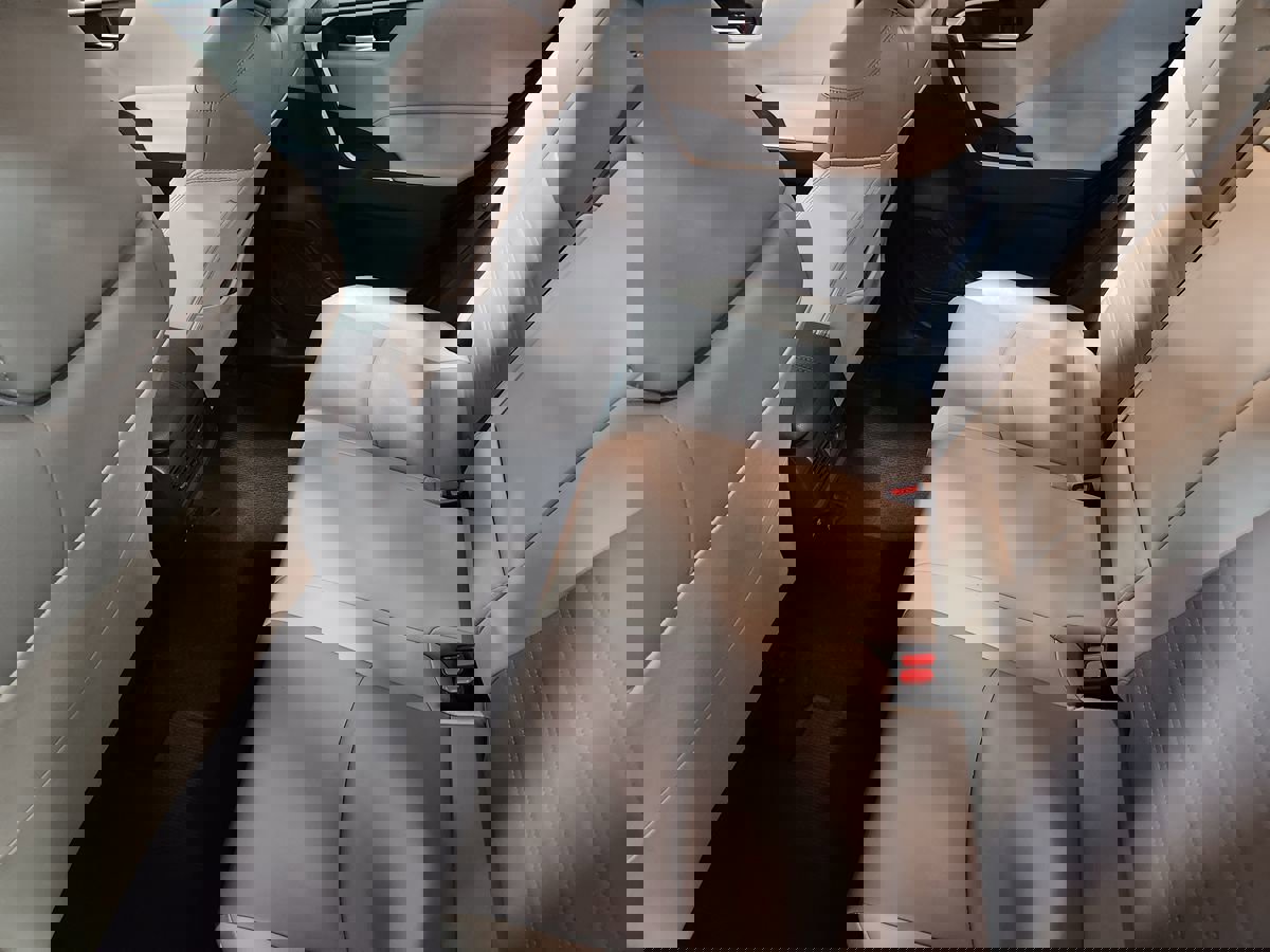 Used 2019 Toyota RAV4 XLE Premium image 51