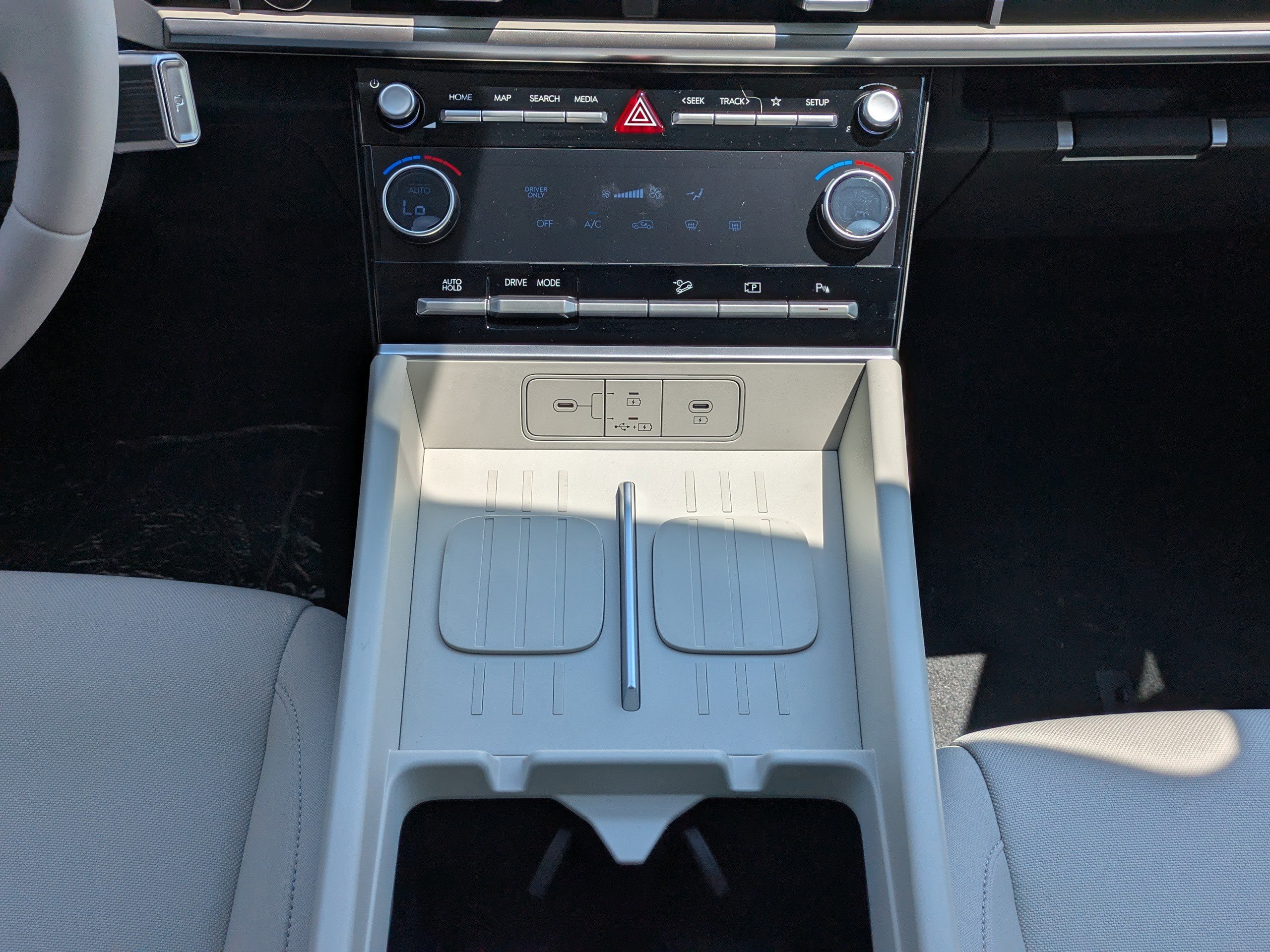 New 2026 Hyundai Santa Fe SE image 19