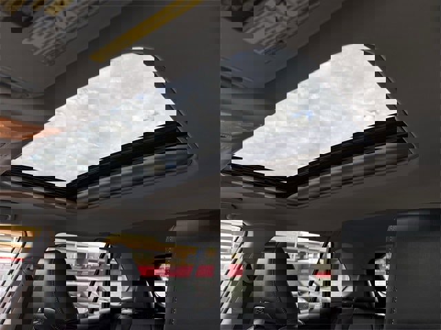 Used 2021 Toyota RAV4 XLE Premium image 26