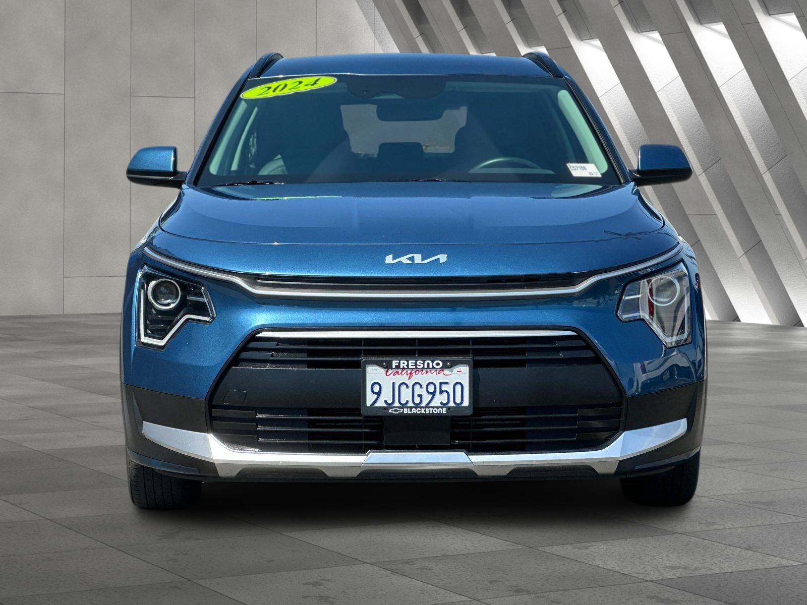 Used 2024 Kia Niro EX FWD image 9