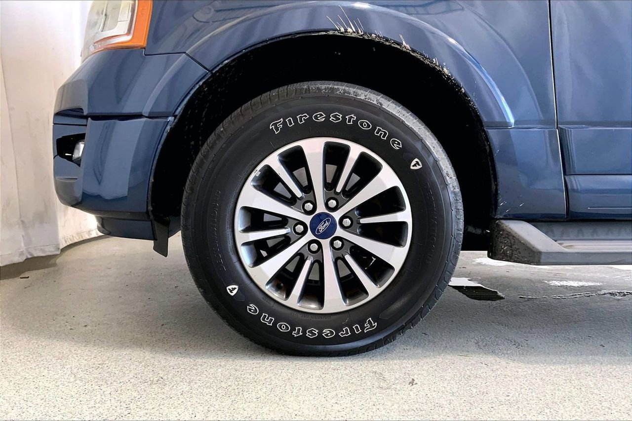Used 2015 Ford Expedition EL XLT w/ Equipment Group 202A RWD image 6
