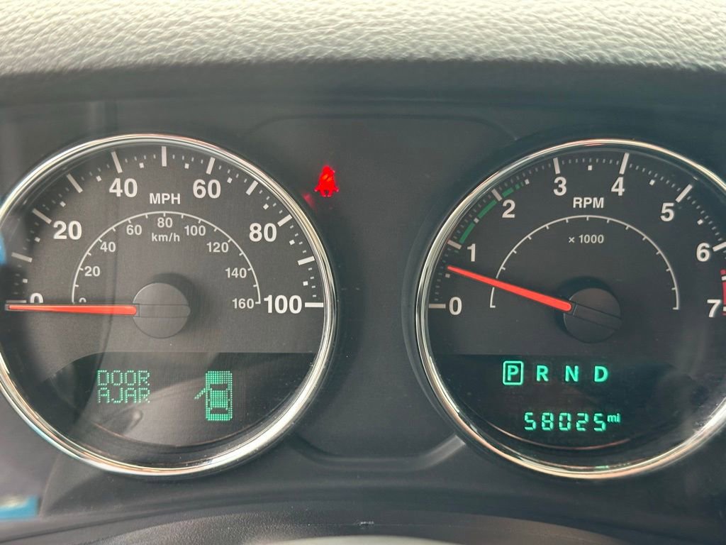 Used 2017 Jeep Wrangler Unlimited Sahara w/ Connectivity Group AWD/4WD image 22