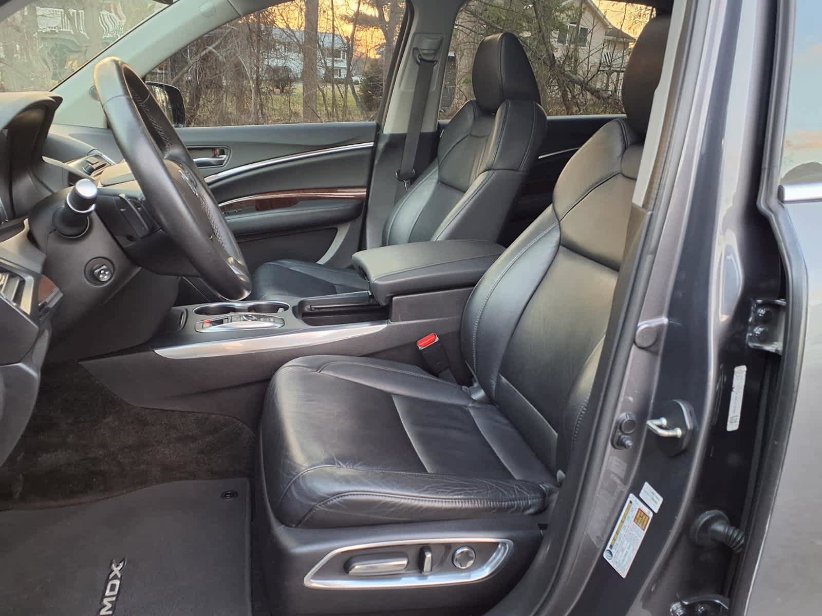 Used 2019 Acura MDX SH-AWD image 16