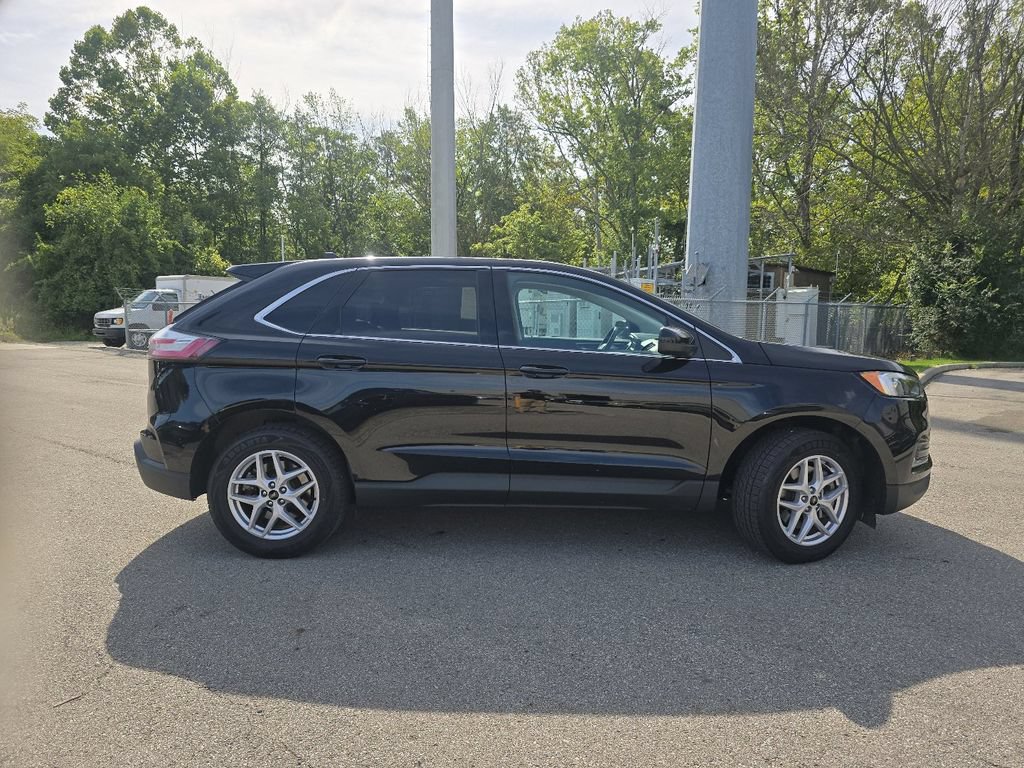 Used 2024 Ford Edge SEL AWD/4WD image 15