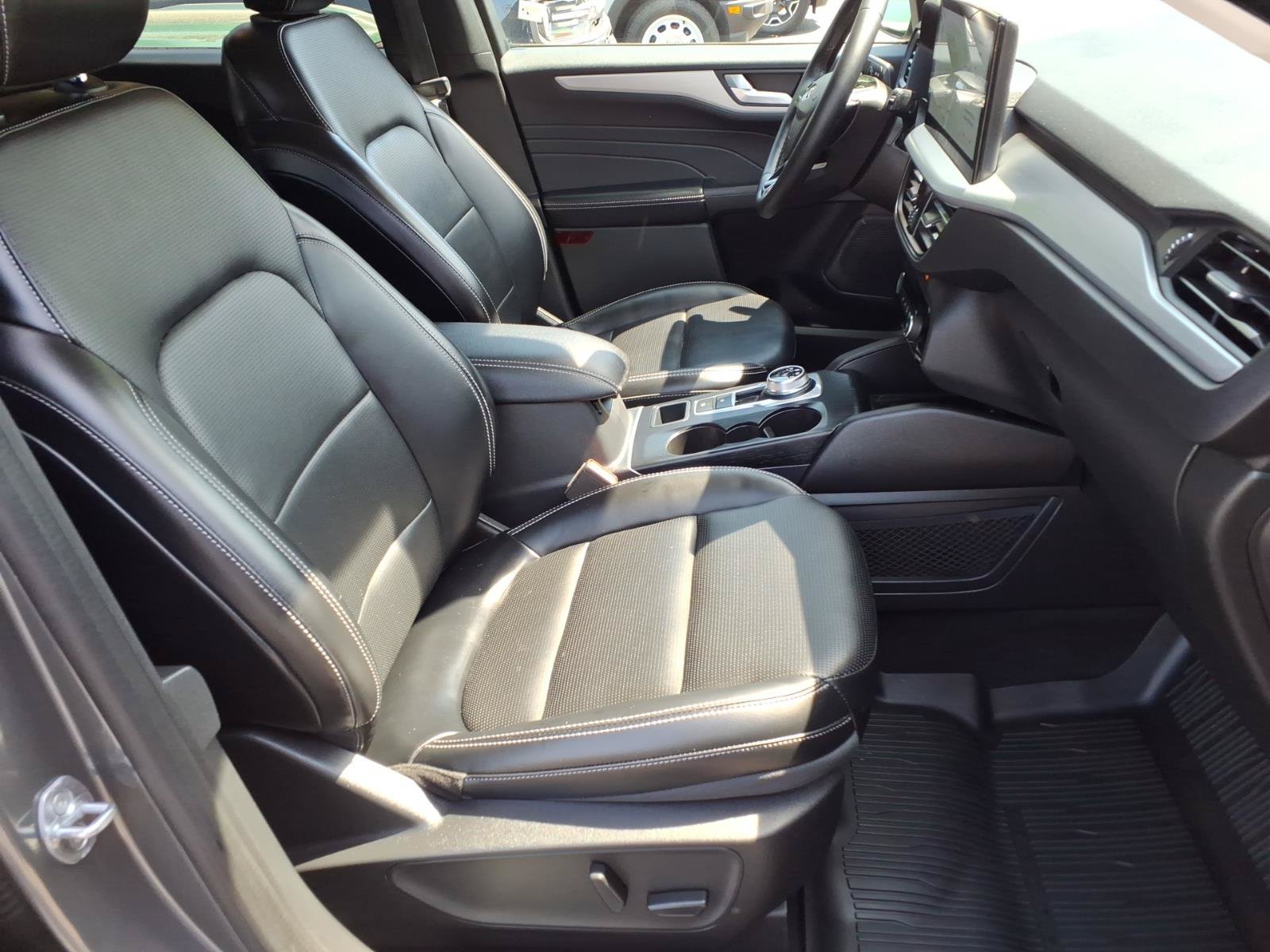 Certified 2023 Ford Escape Platinum AWD/4WD image 22