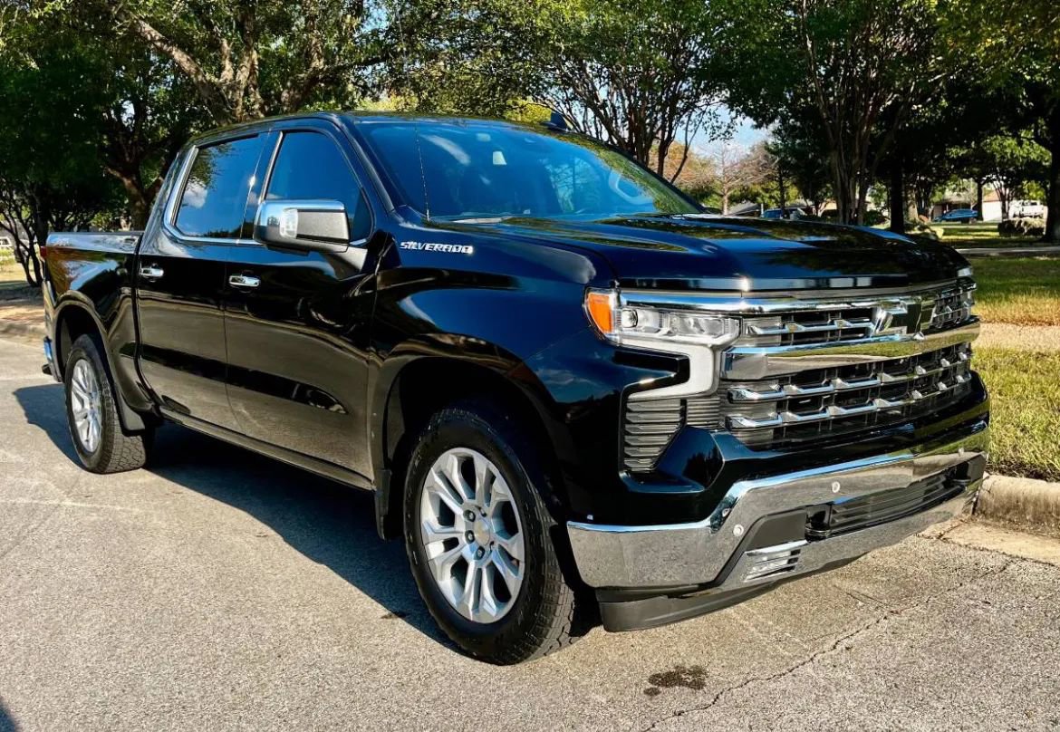Used 2022 Chevrolet Silverado 1500 LTZ image 1