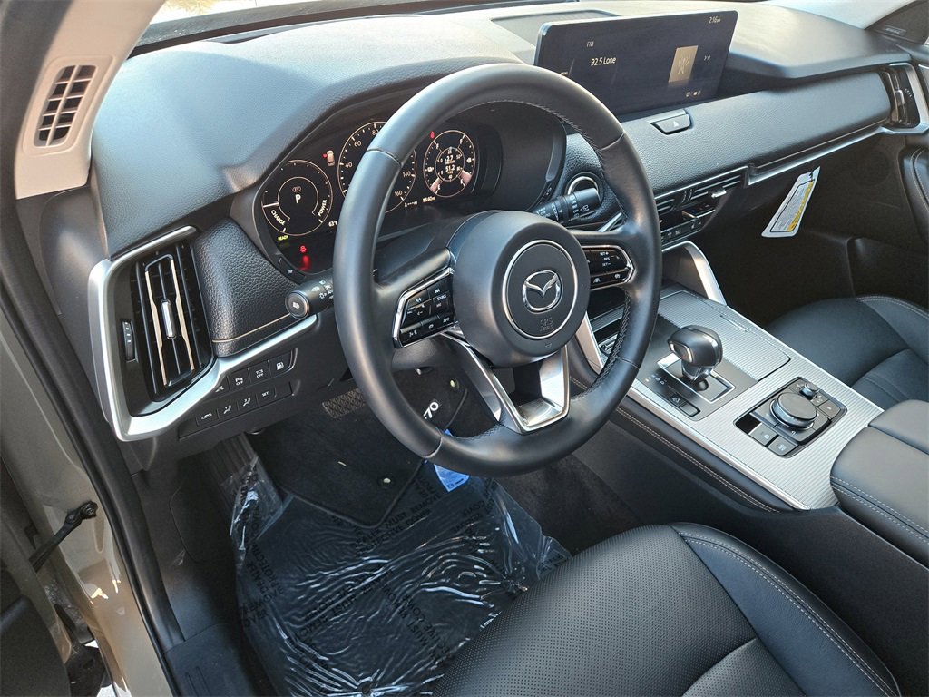 Used 2025 MAZDA CX-70 Plug-In Hybrid w/ Premium Pkg image 11
