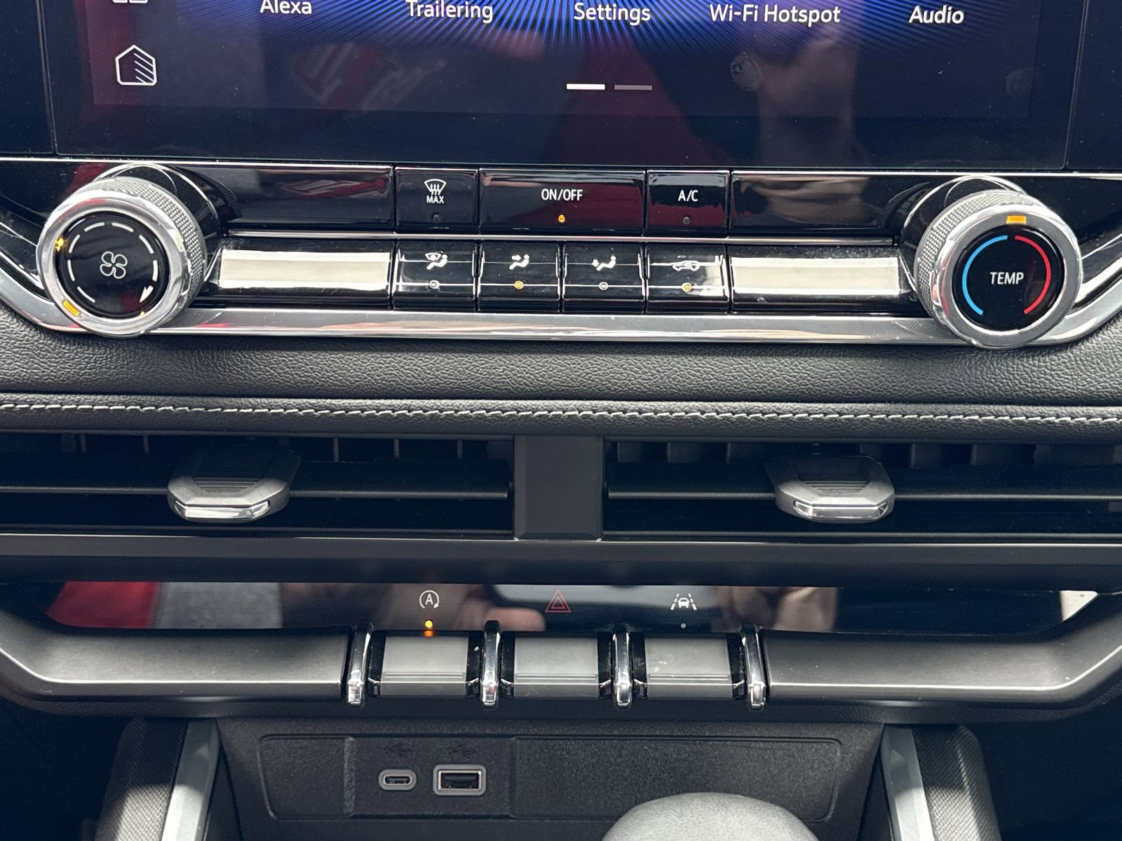 Used 2024 Chevrolet Colorado LT image 24