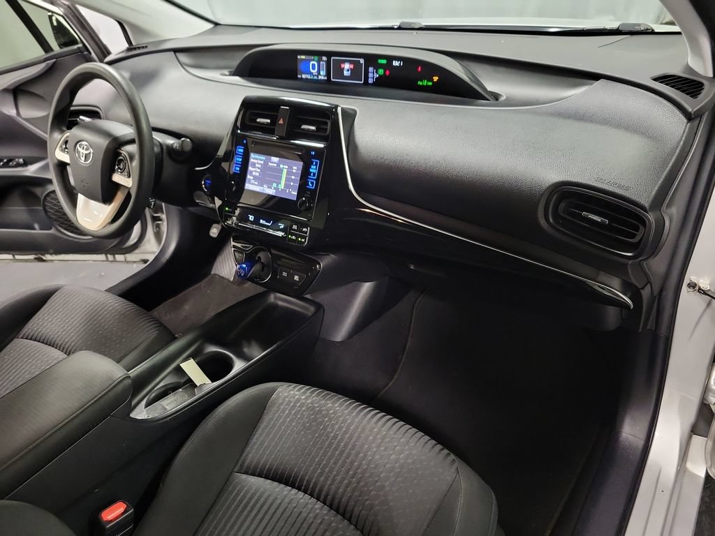 Used 2017 Toyota Prius Two w/ Prius Two Safety Plus Package FWD image 29