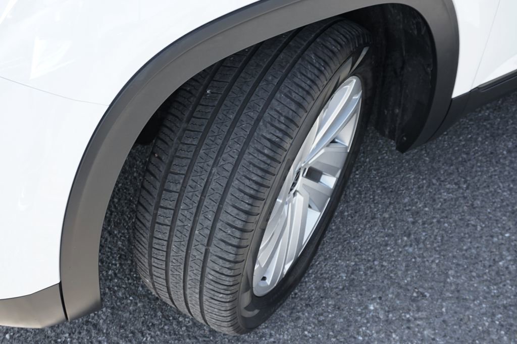 Used 2023 Volkswagen Atlas Cross Sport SE image 36