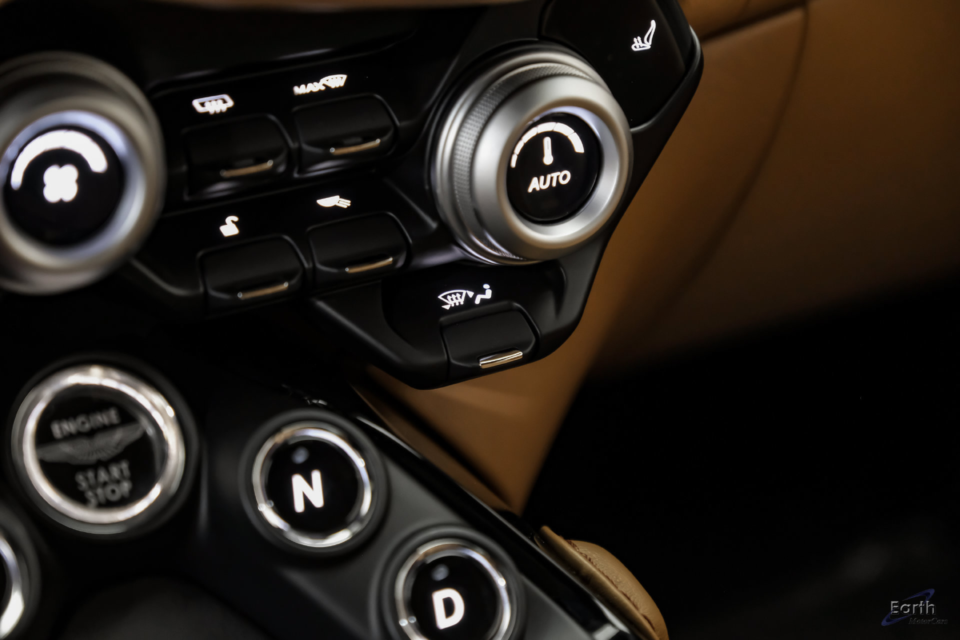 Used 2020 Aston Martin V8 Vantage Coupe RWD image 76