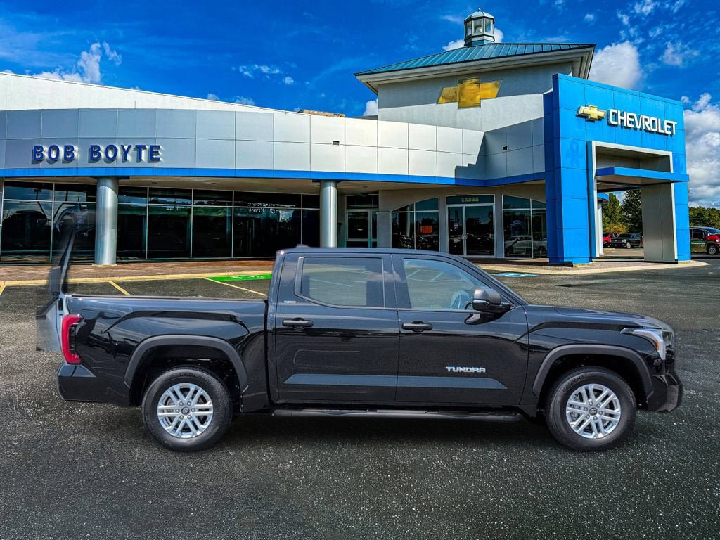 Used 2025 Toyota Tundra SR5 w/ SR5 Convenience Package RWD image 2