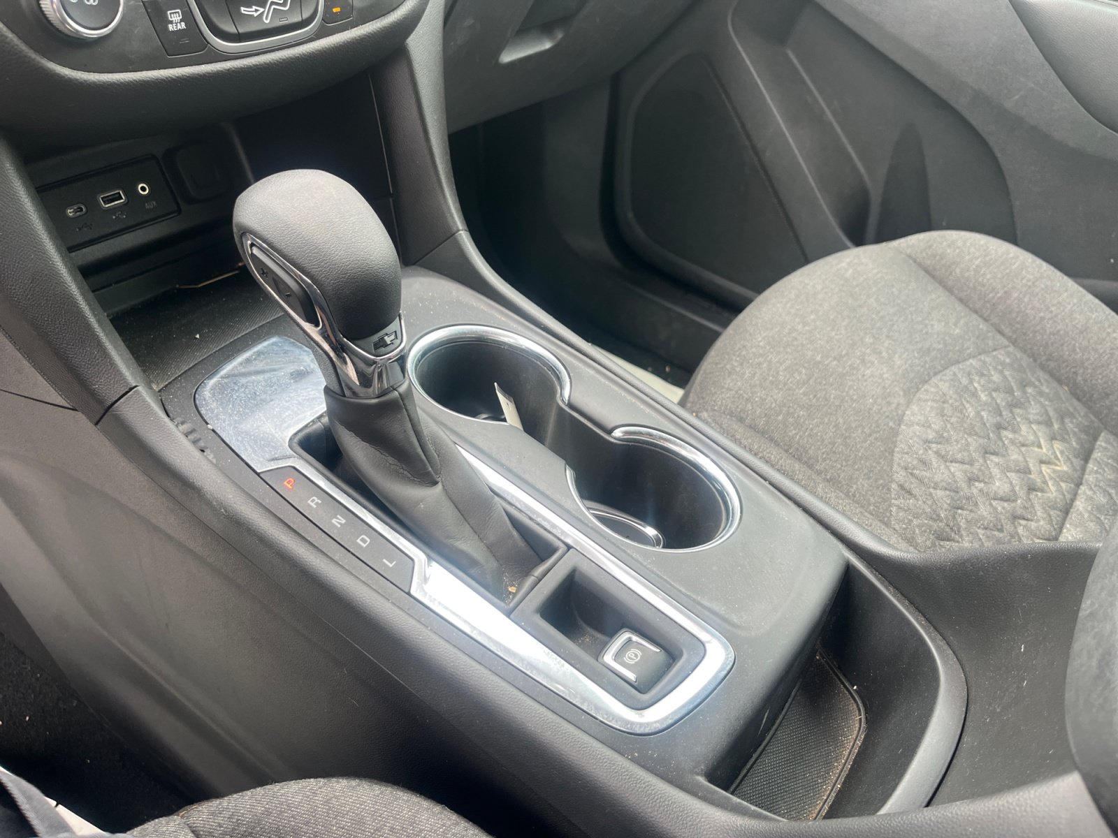 Used 2023 Chevrolet Equinox LT FWD image 31