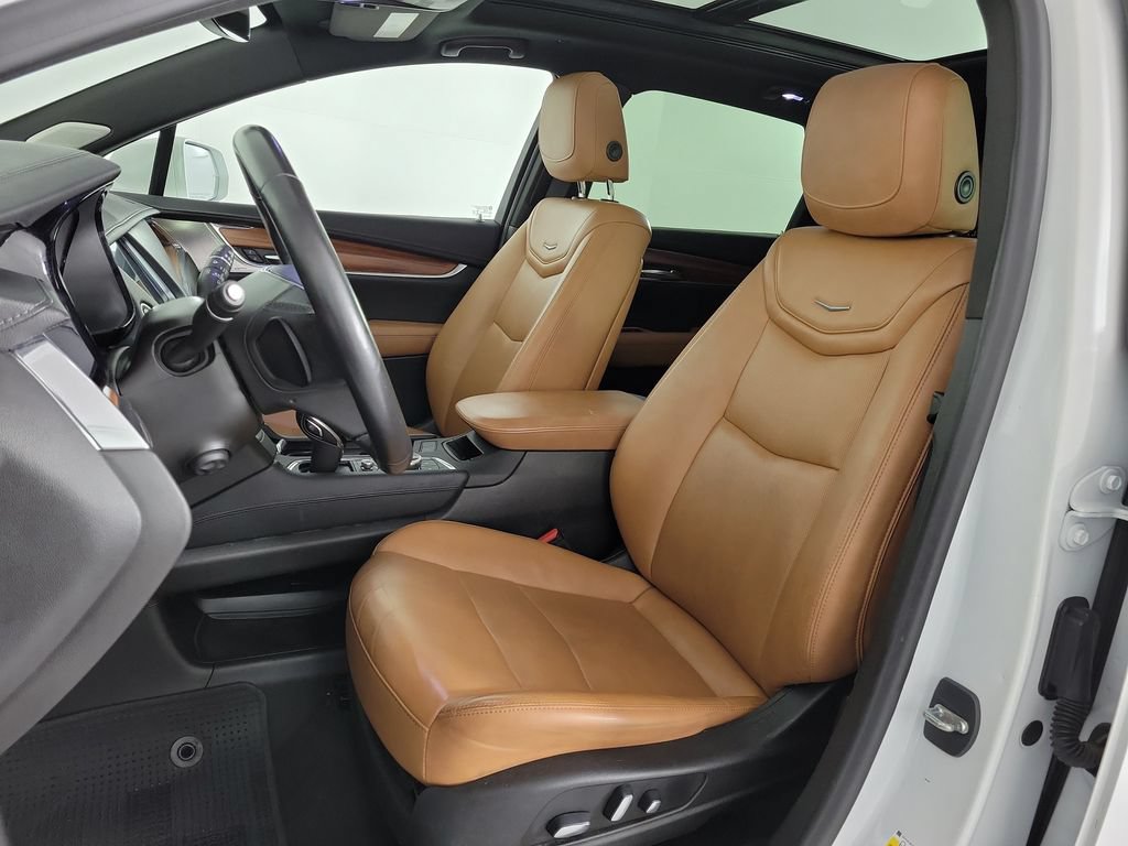 Used 2020 Cadillac XT5 Premium Luxury FWD image 17